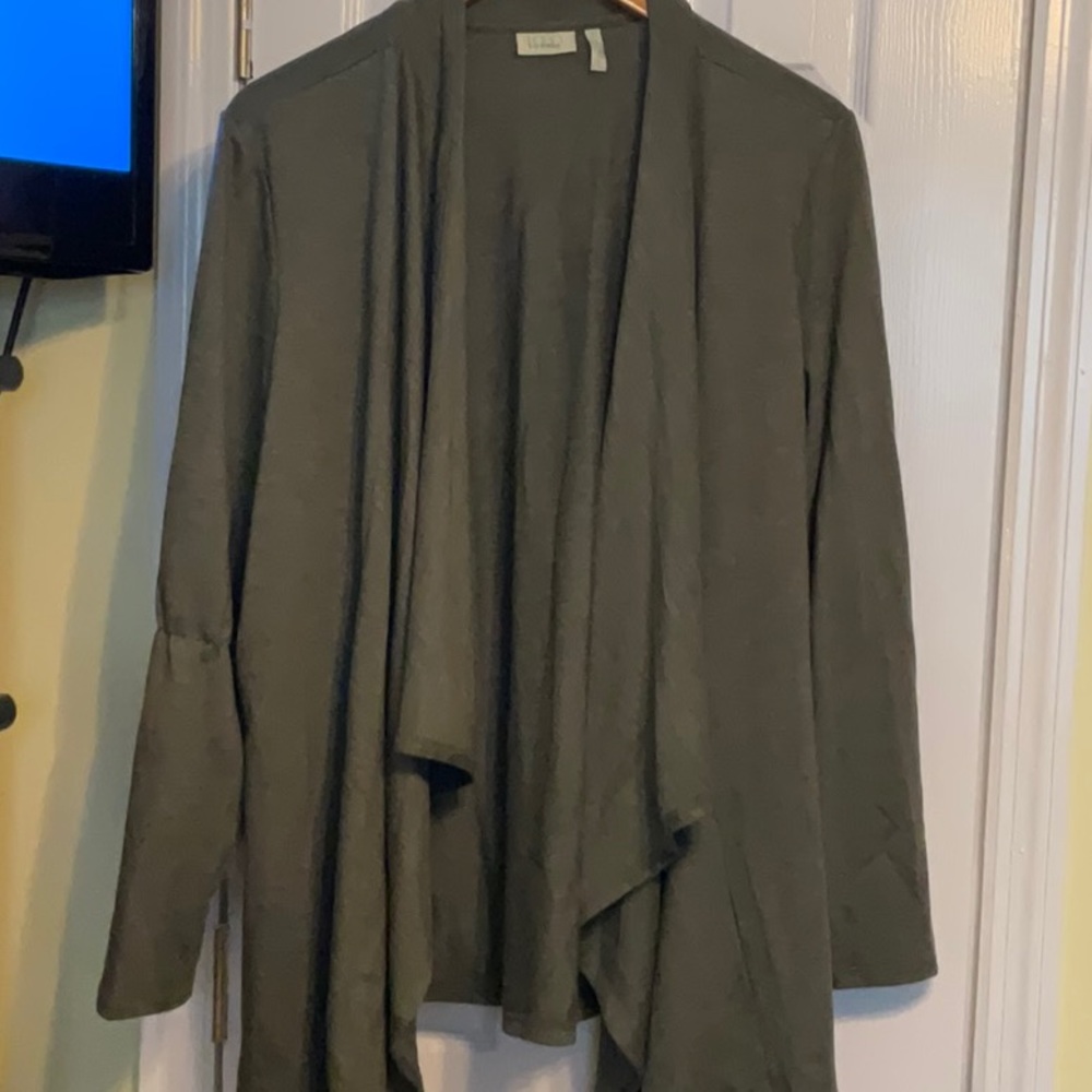 Nice long sleeve wrap excellent condition